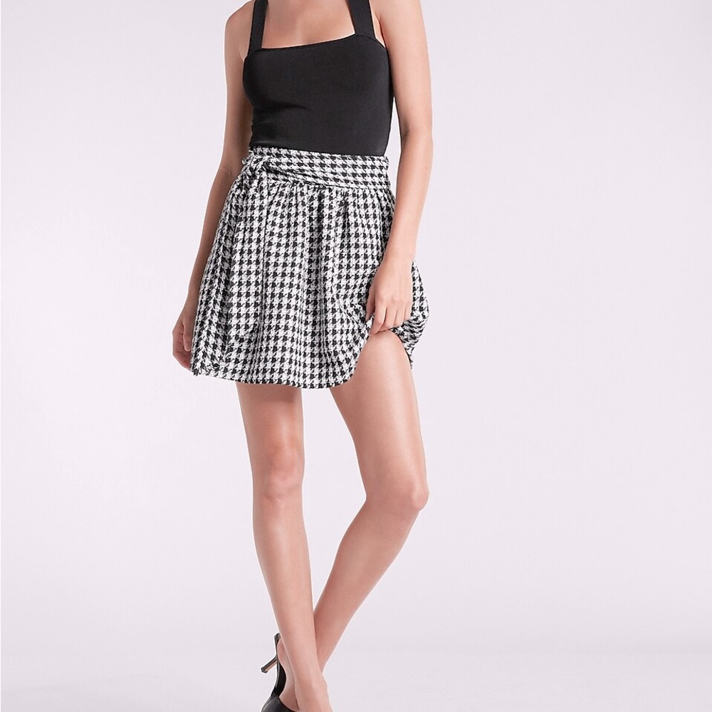 EXPRESS Black & White Houndstooth Tie Waist Skirt